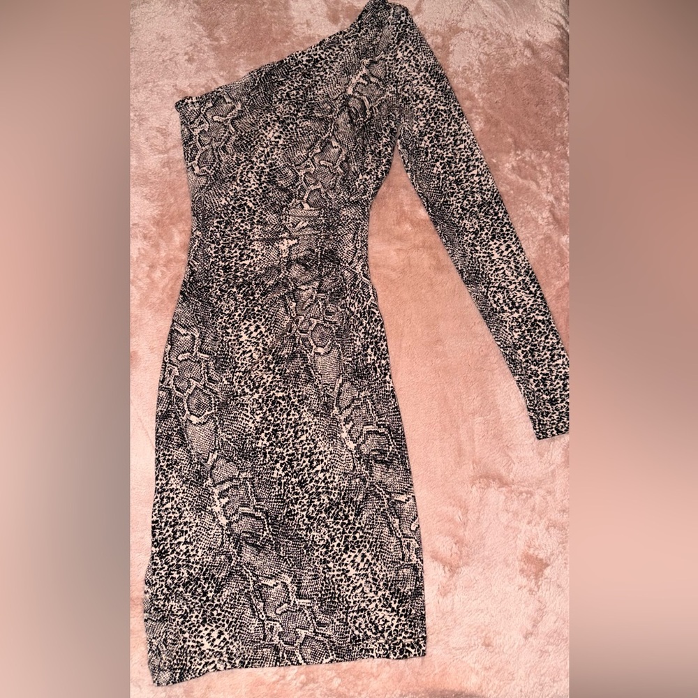 Guess Black and Gray Snake Print Long Sleeve Dress